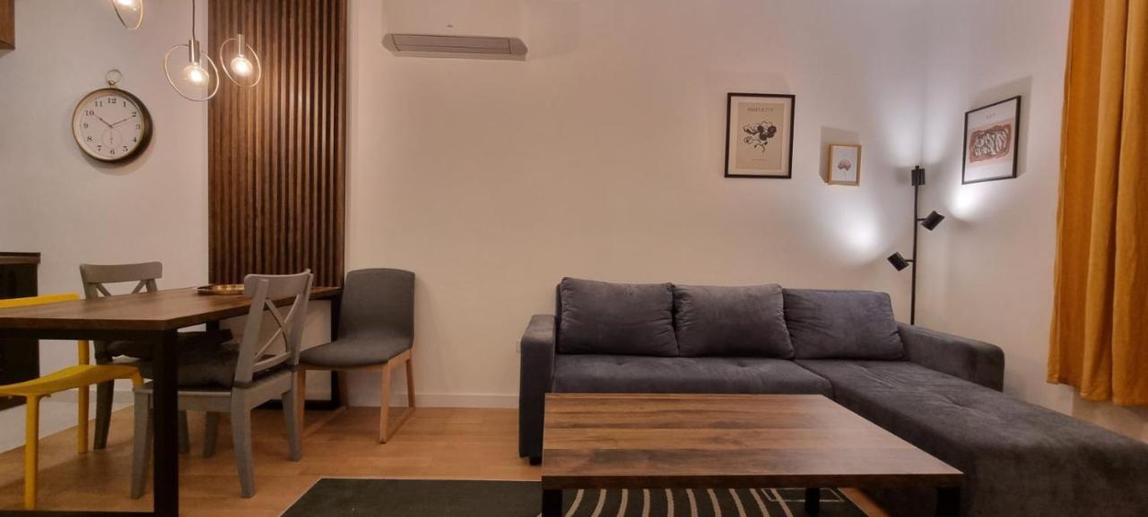 New Luxury Near St Sava Temple With Garage Apartament