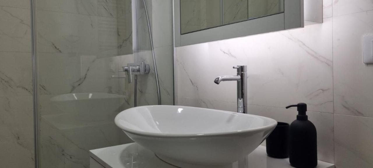 New Luxury Near St Sava Temple With Garage