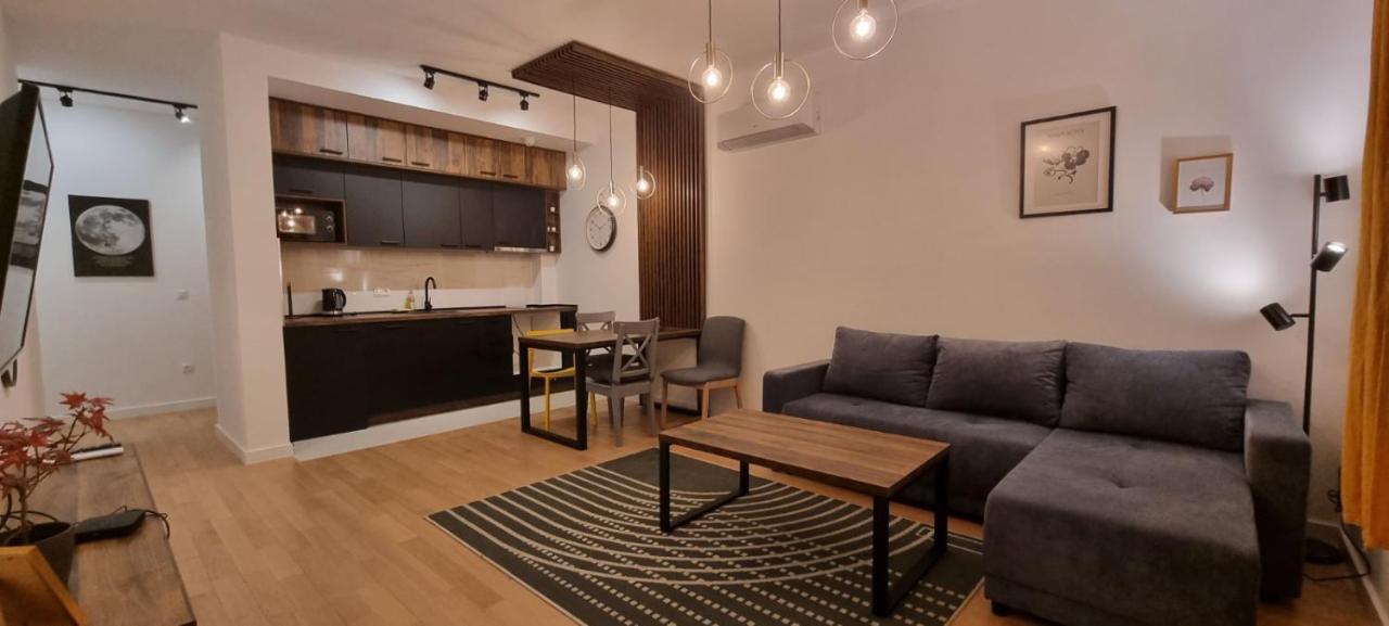 New Luxury Near St Sava Temple With Garage